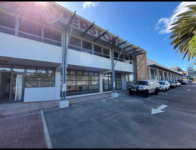 51M² BUSINESS TO LET IN MAITLAND